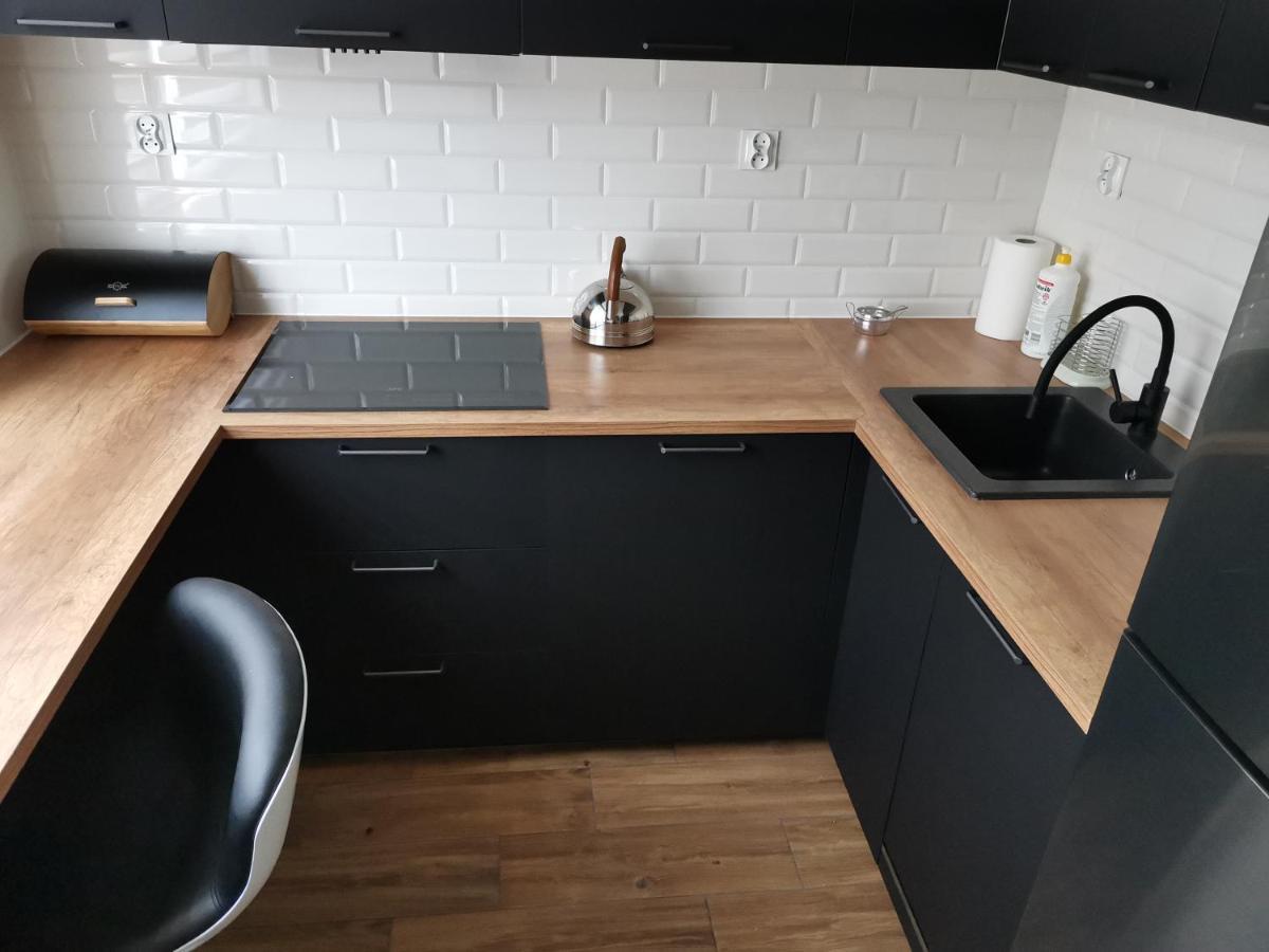 Przytulny Apartament W Wiezowcu - Centrum Miasta Podwislocze 38 Жешов Екстериор снимка