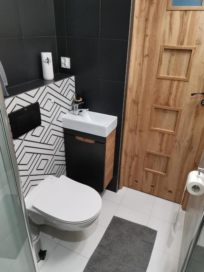 Przytulny Apartament W Wiezowcu - Centrum Miasta Podwislocze 38 Жешов Екстериор снимка