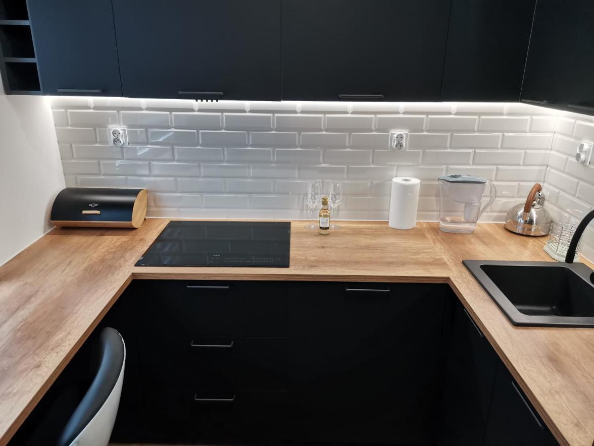 Przytulny Apartament W Wiezowcu - Centrum Miasta Podwislocze 38 Жешов Екстериор снимка
