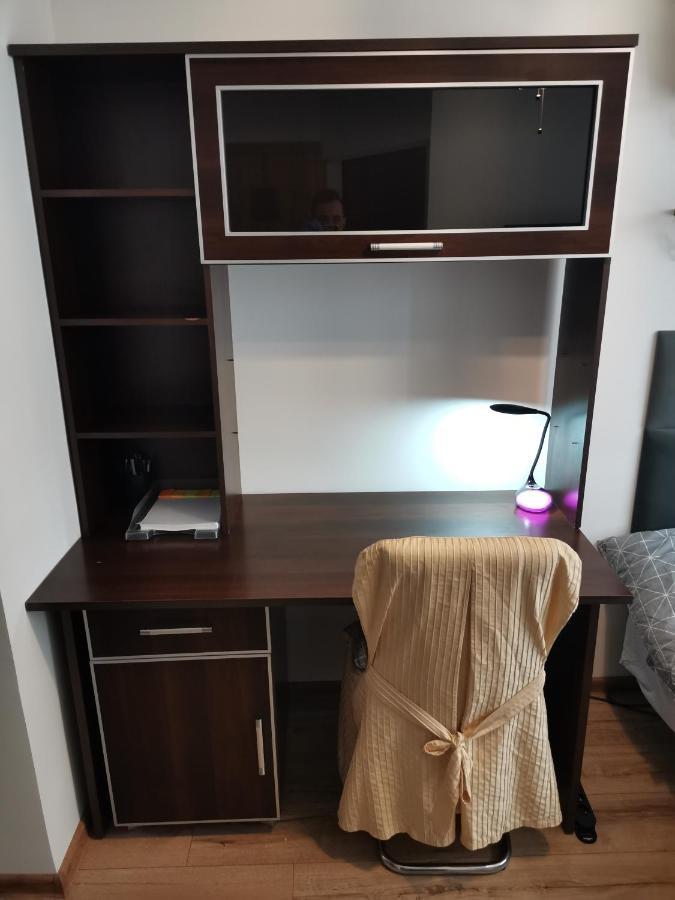 Przytulny Apartament W Wiezowcu - Centrum Miasta Podwislocze 38 Жешов Екстериор снимка