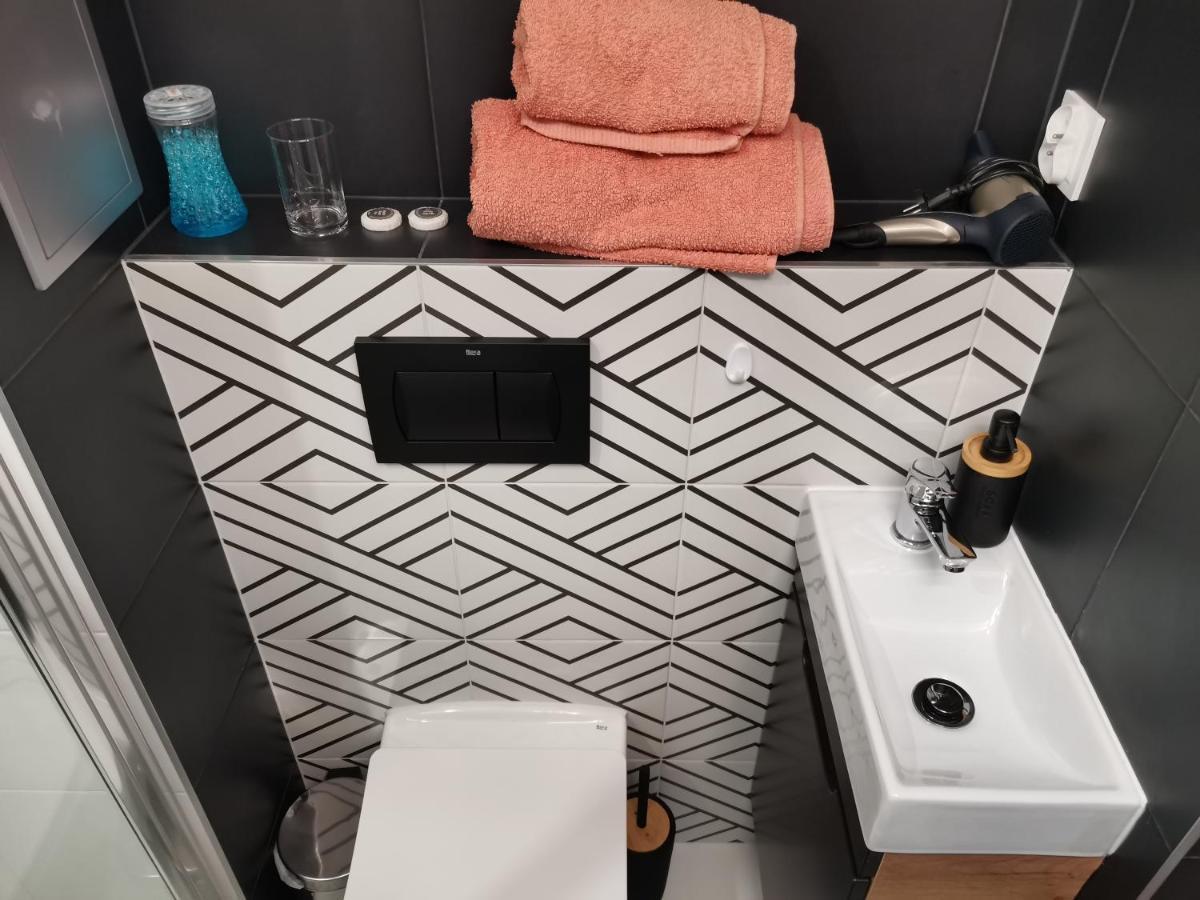 Przytulny Apartament W Wiezowcu - Centrum Miasta Podwislocze 38 Жешов Екстериор снимка