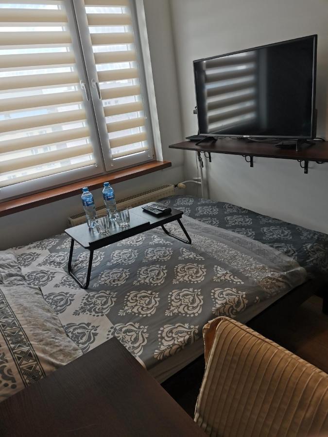 Przytulny Apartament W Wiezowcu - Centrum Miasta Podwislocze 38 Жешов Екстериор снимка